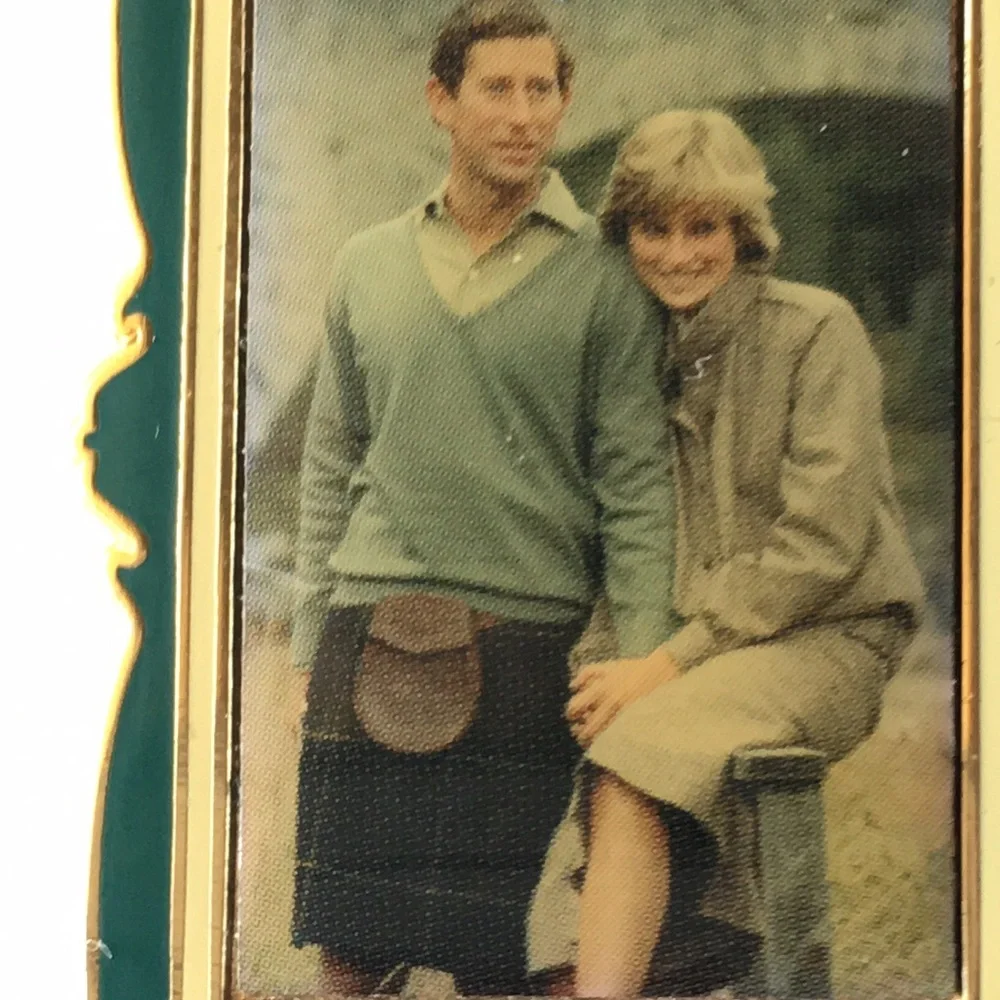 2009 MBI Prince Charles in Kilt & Diana Showing Off Her Leg Pin